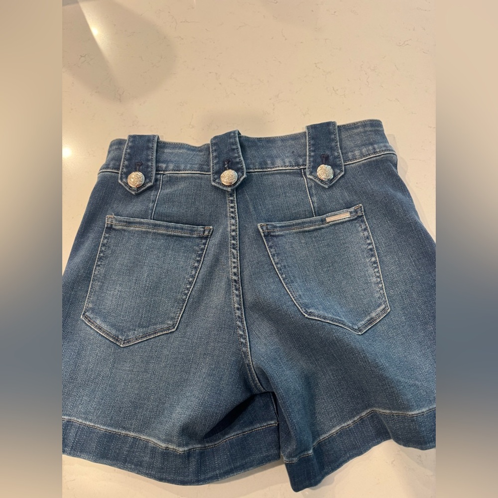 White House Black Market Stylish Blue Denim Women Shorts - Picture 13 of 14